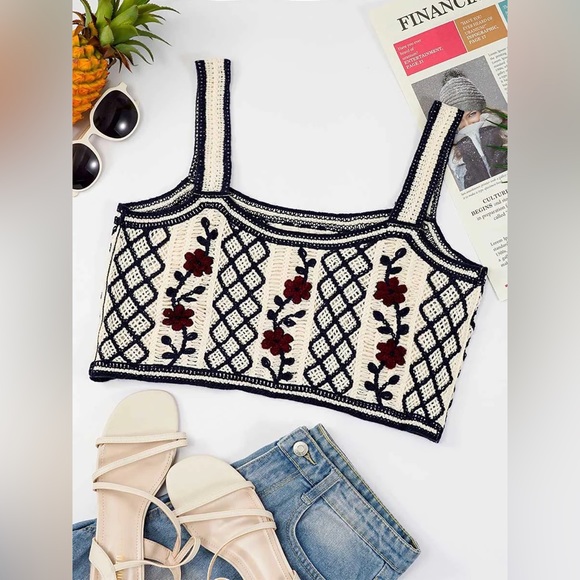 Festival Crochet Floral Crop Top - Picture 2 of 16